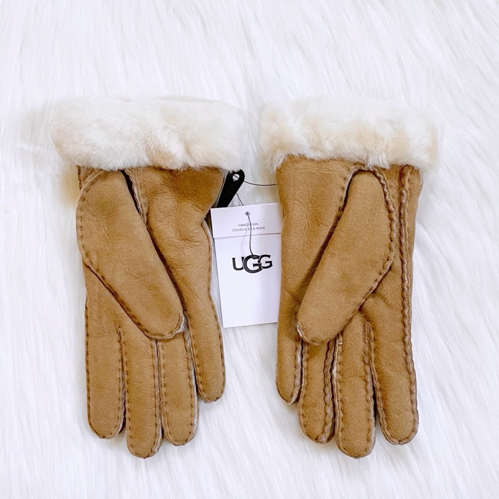 UGG Women’s Single Point Chestnut Sheepskin Gloves - Picture 4 of 6